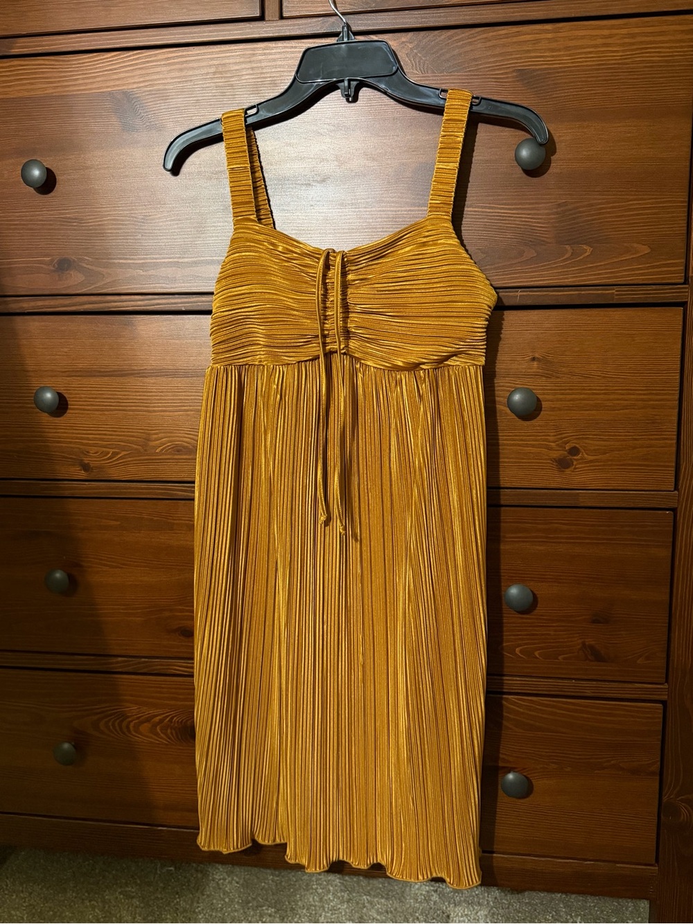 KIRIOUS Los Angeles Golden Pleated Mini Dress | Size M